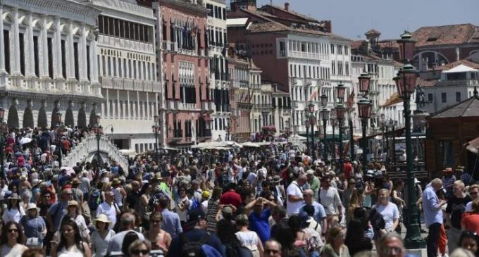 Venise se rebiffe contre le tourisme de masse