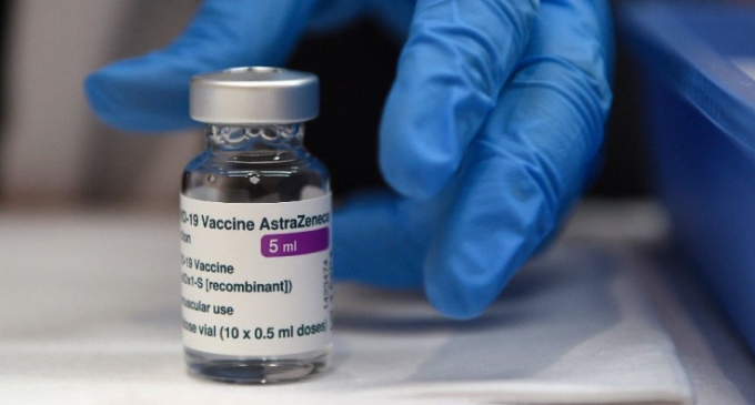 Le vaccin AstraZeneca mérite-t-il vraiment la méfiance dont il fait l’objet?