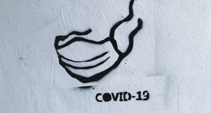 La discussion du Covid-19 est placée sous couvre-feu