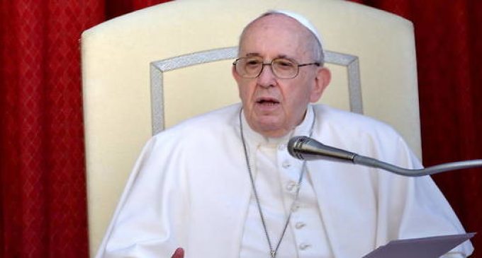 Le pape François « a bien réagi » à son opération