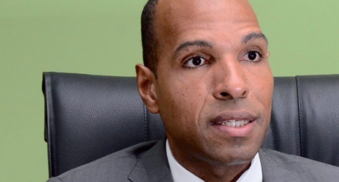Le député guadeloupéen  Olivier Serva a annoncé qu’un groupe des Outre-mer serait créé à l’Assemblée nationale, dédié aux questions ultramarines et apporterait une opposition « constructive » au gouvernement.
