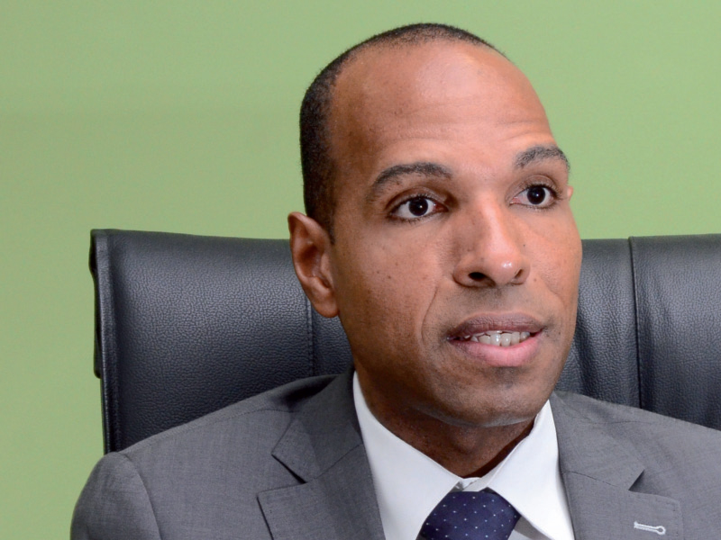Le député guadeloupéen  Olivier Serva a annoncé qu'un groupe des Outre-mer serait créé à l'Assemblée nationale, dédié aux questions ultramarines et apporterait une opposition ＂constructive＂ au gouvernement.