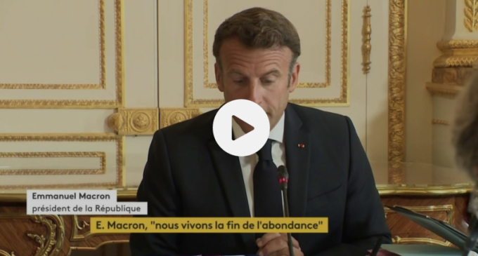 Emmanuel Macron appelle le gouvernement à « l’unité » face à « la fin de l’abondance » et « de l’insouciance » – Texte et Vidéo