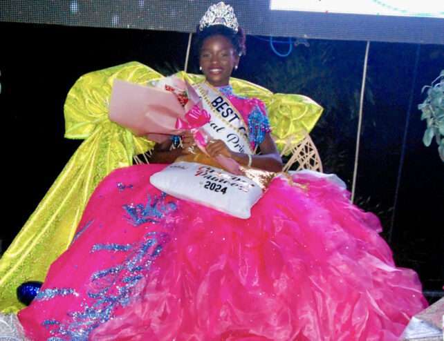 Mirielle Blanchard de Convent Preparatory couronnée princesse du carnaval 2024 de la Dominique