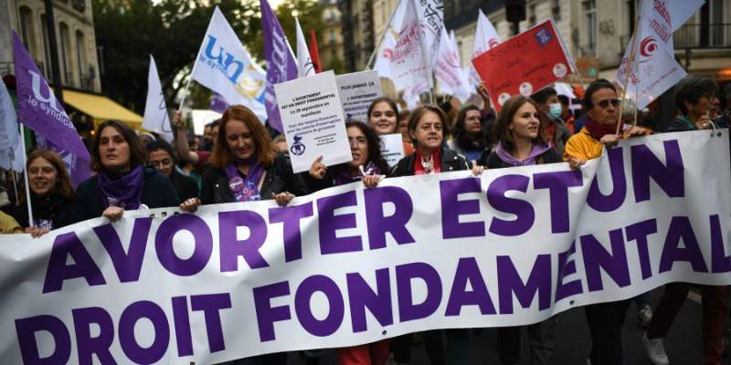 L'avortement, un droit fragile même en France ?