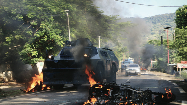 Mayotte : les blocages routiers ont été enlevés mais les Forces vives priorisent la vigilance