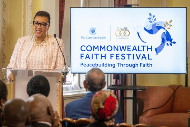 Le Secrétariat du Commonwealth et la Fondation Khalili lancent l'initiative des ambassadeurs de la paix dirigés par des jeunes.