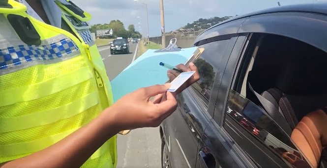 La police signale une augmentation ＂alarmante＂ des faux permis de conduire