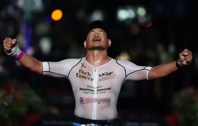 Un Américain atteint d’un cancer en phase terminale réalise l’Ironman d’Hawaï