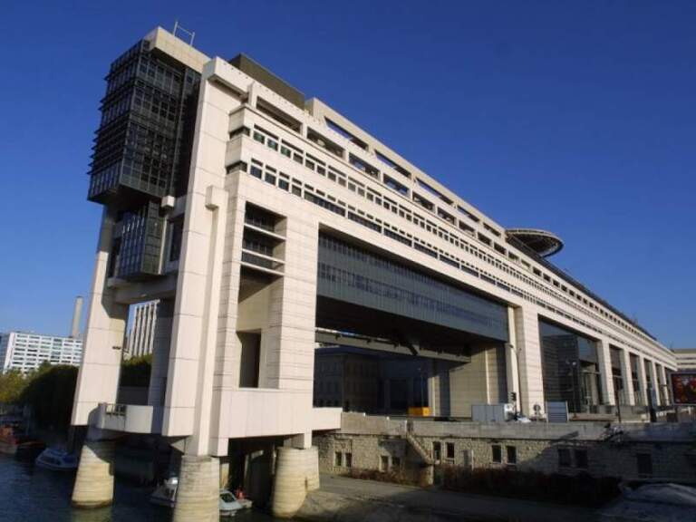 La situation budgétaire de l’État au 30 septembre 2024 : un déficit en baisse, mais des dépenses toujours en hausse