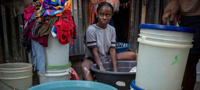 « Nous devons faire mieux » pour soutenir Haïti, ravagée par les gangs, exhorte le chef des secours de l’ONU