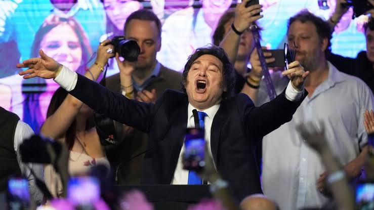 Élections en Argentine : triomphe du parti de Javier Milei face aux péronistes