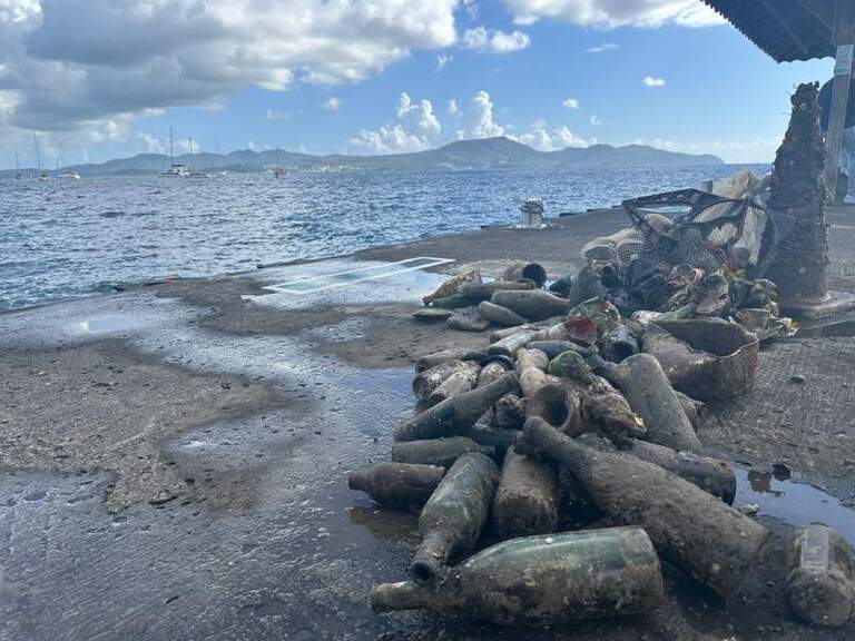 Des plongeurs ont nettoyé la baie des Flamands