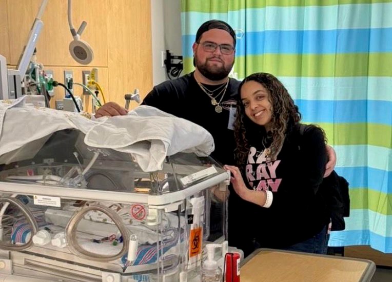 Caiman- Appel lancé pour un bébé « tout petit mais costaud », né avec un poids de 680 grammes.