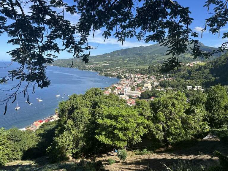 Entre prestige et misère sociale, Saint-Pierre, une commune contrastée