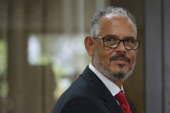 Le conseil de transition haïtien aggrave le chaos politique en votant la destitution du Premier ministre.