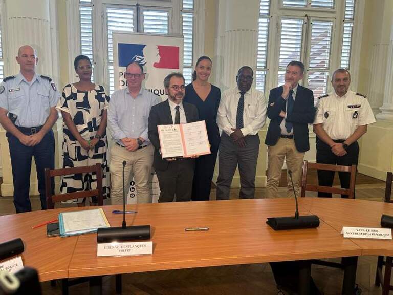 L’État renforce la coopération avec les bailleurs sociaux contre l’insécurité et le trafic