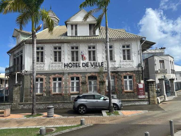 Les Franciscains toujours sous le choc après le décès de leur maire