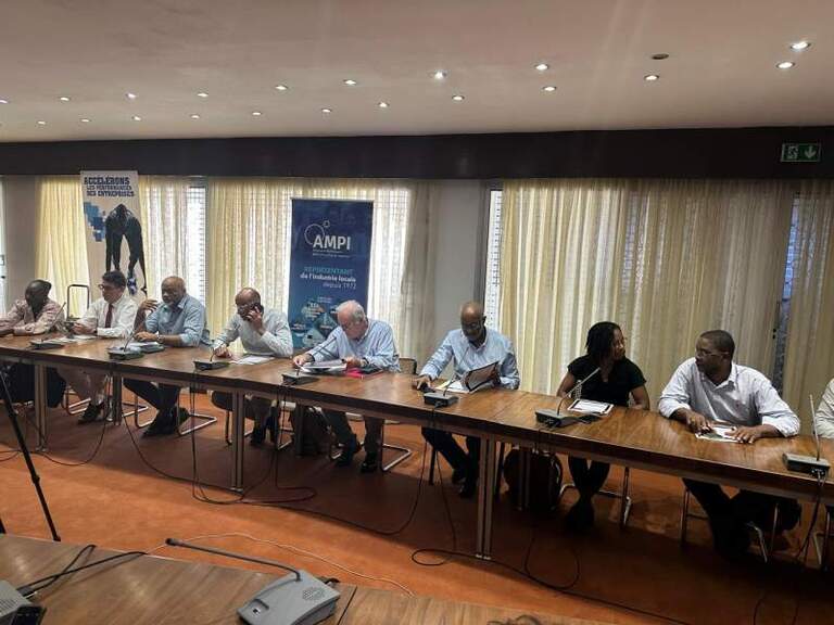 Les acteurs économiques vent debout contre l’augmentation des taxes