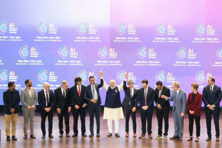 Sommet mondial de l’IA à New Delhi : l’ONU appelle à un contrôle humain face à l’accélération technologique