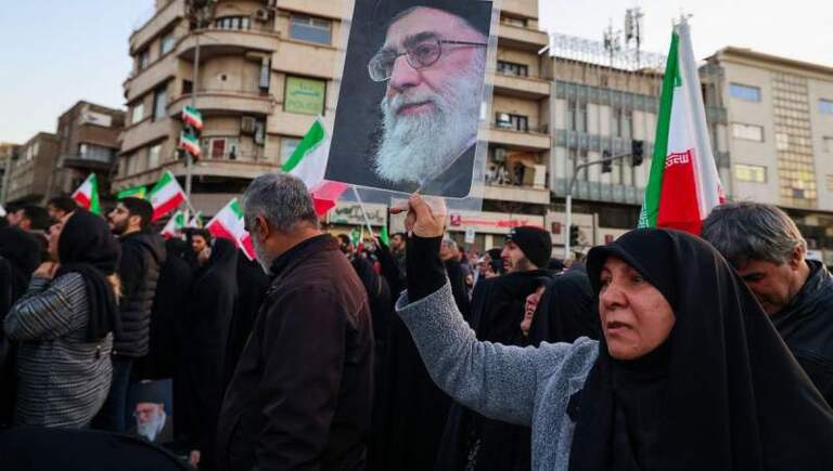 Iran : transition maîtrisée et isolement stratégique après la disparition du guide suprême