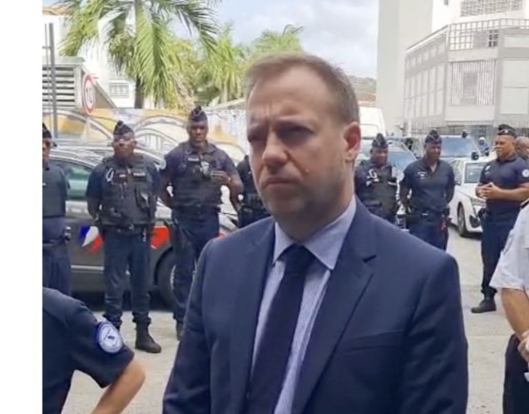 Armes, narcotrafic, violences : après la conférence régionale, le ministre au contact des policiers