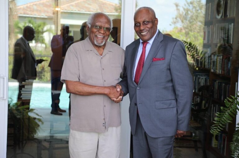 Le Dr Julius Garvey et Emmanuel Argo à Miami
