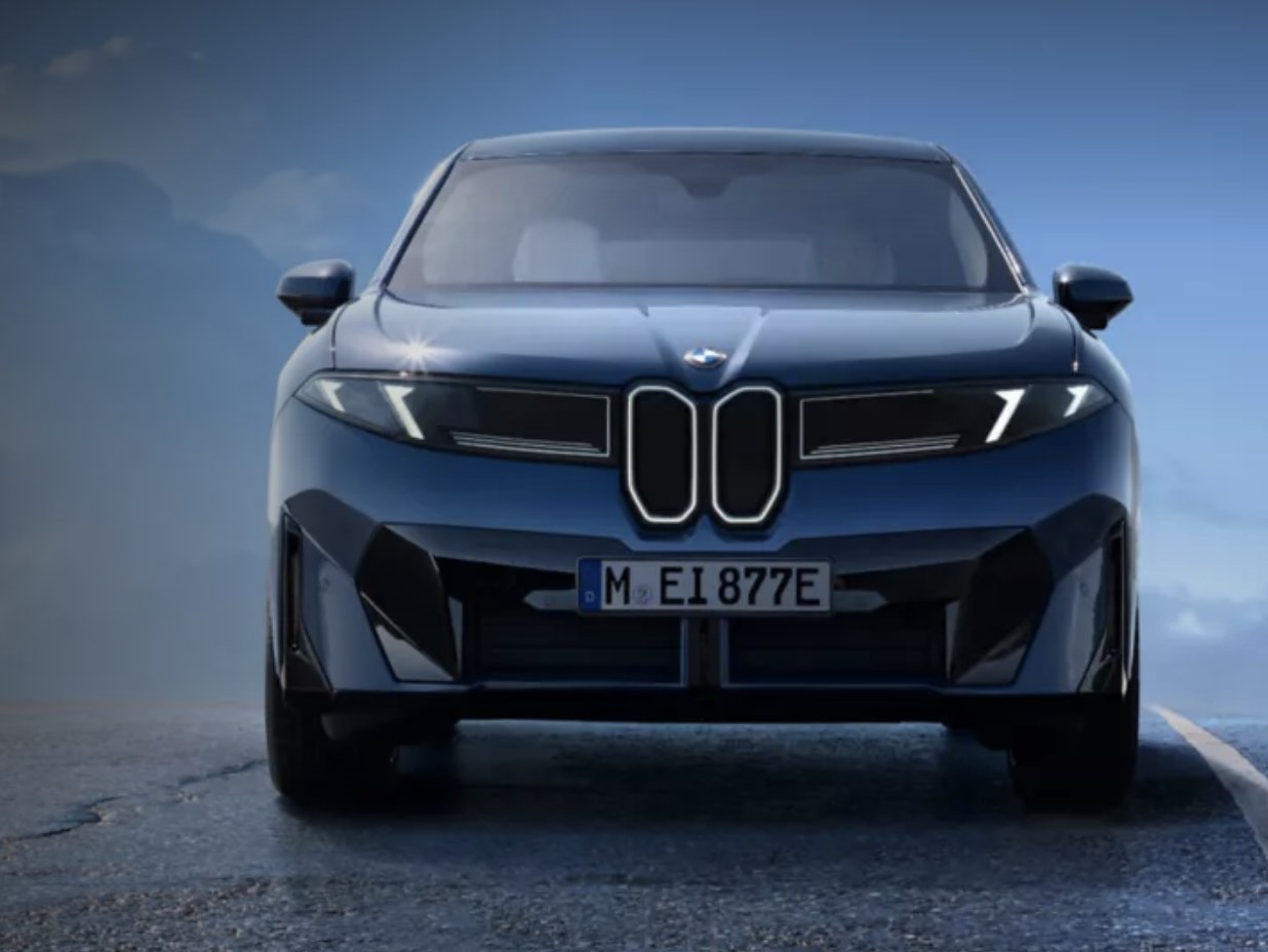 Le nouvel iX3, qui illustre les évolutions technologiques de BMW.