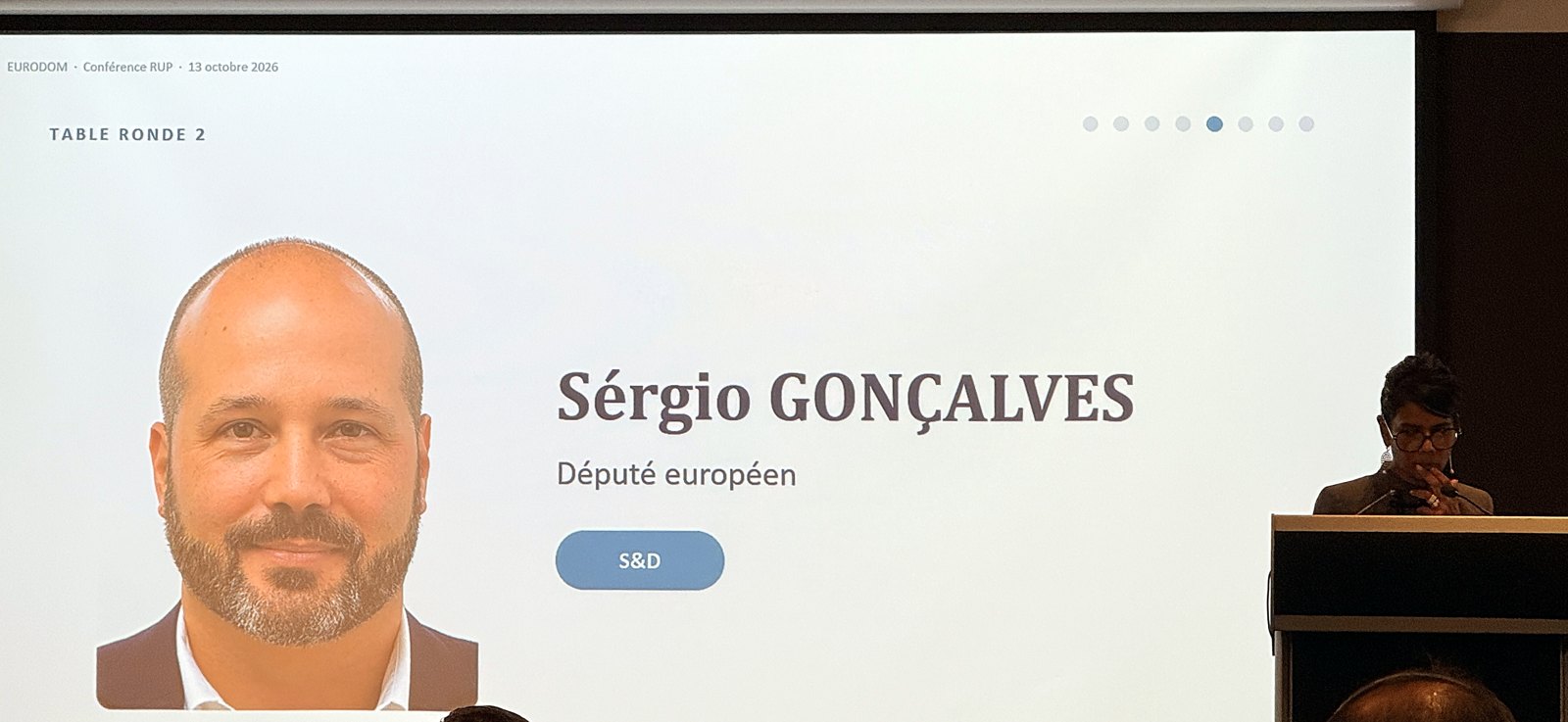 Sérgio Gonçalves, député européen (S&D), lors de la deuxième table ronde de la conférence d’Eurodom. Photo Antilla